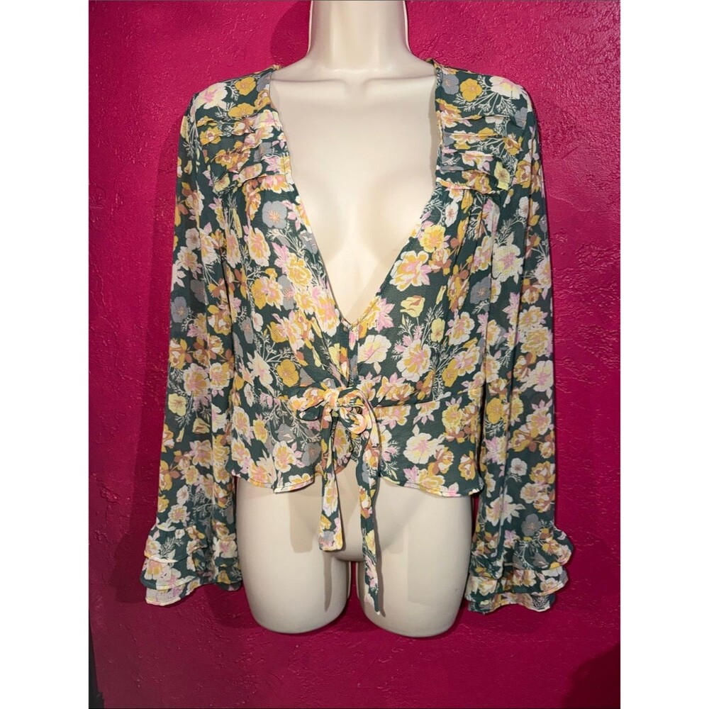 Free People Maybel Floral sheer Tie-Front Crop Blouse with peplum. Sz XS.